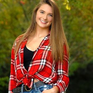 Meet your Posher, Olivia